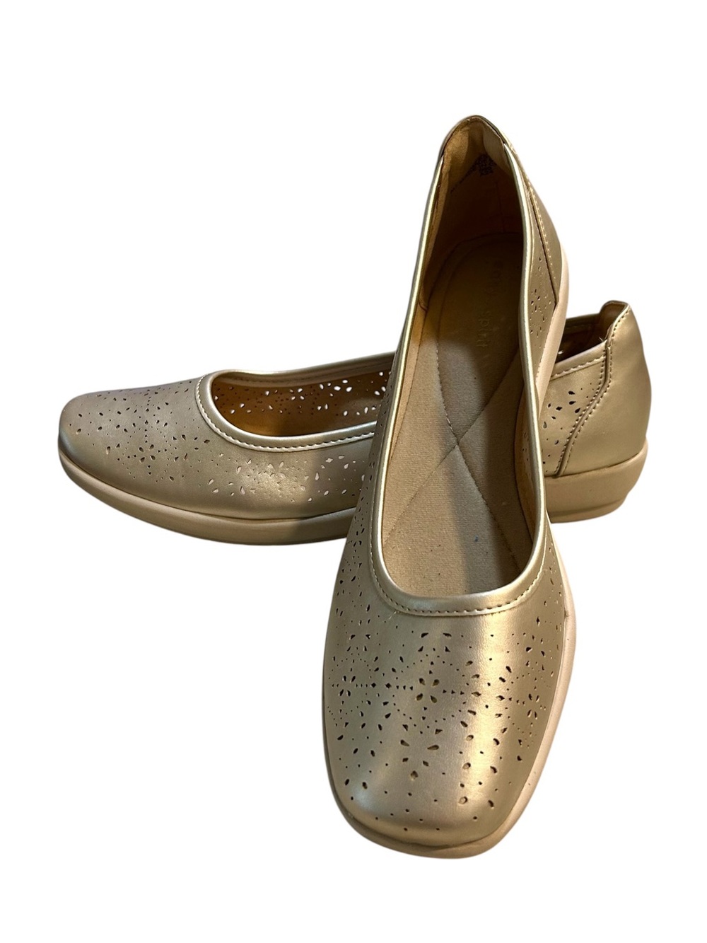 NWT Easy Spirit Alessia Gold Ballet Flat